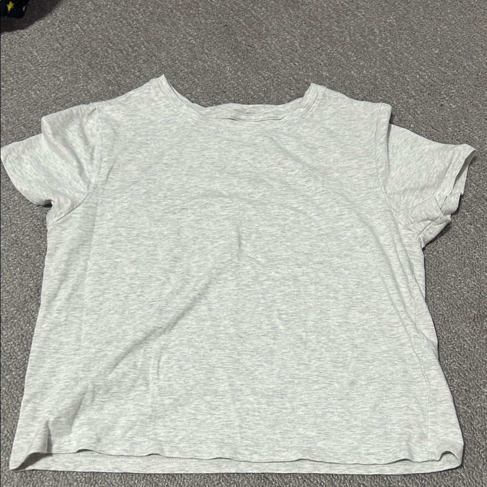 Old Navy Light Gray Short Sleeve Tee